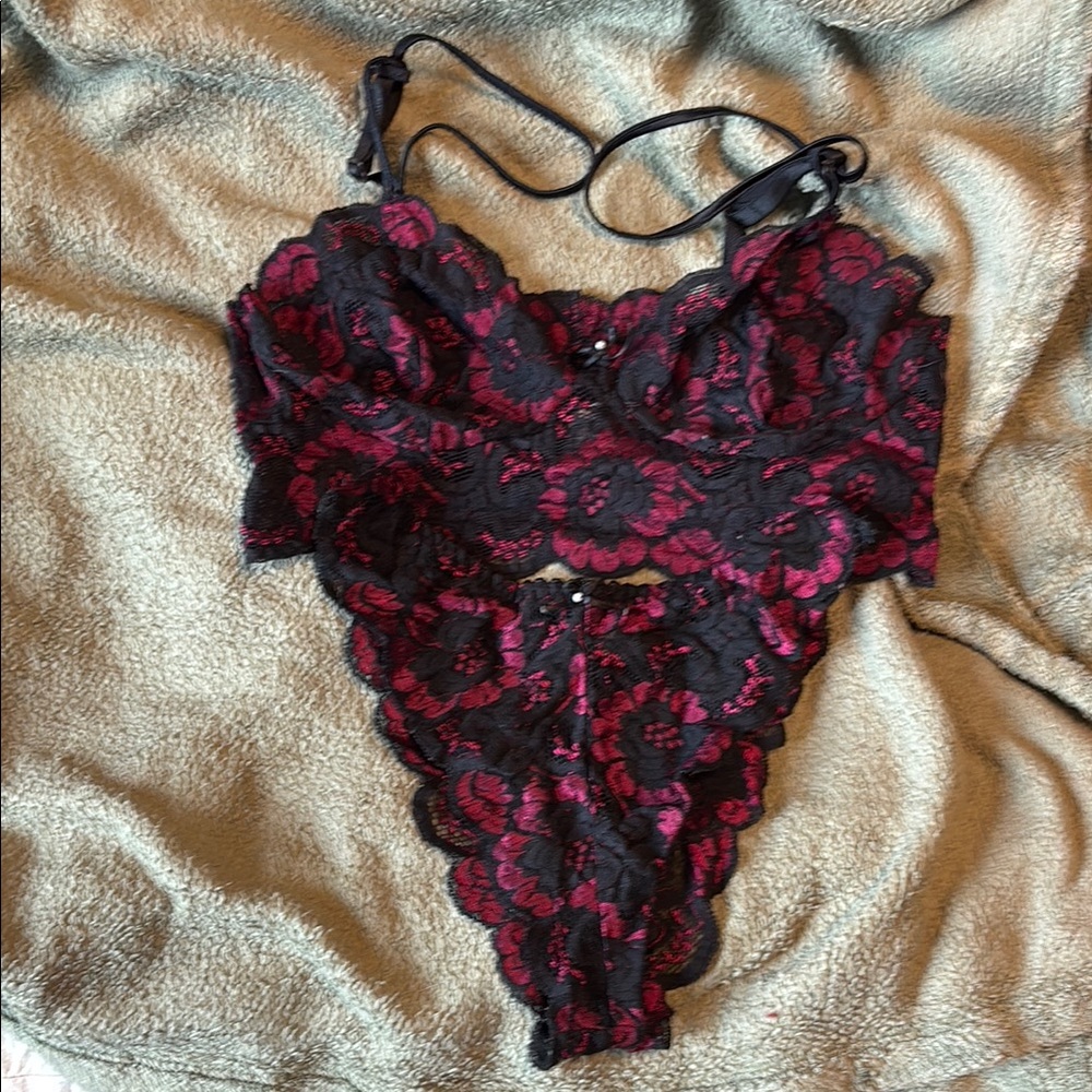 Elegant Black and Pink Lace Bra with Adjustable Straps with matching panty